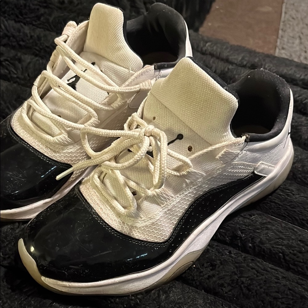 Jordan Athletic Shoes in Black and White